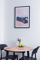 Studio Krakow Czarnowiejska by Renters