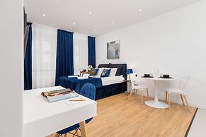 Studio Krakow Starowislna by Renters