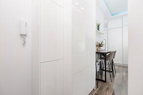 Studio Krakow Starowislna by Renters