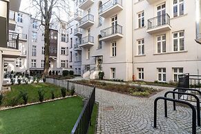 Studio Krakow Starowislna by Renters