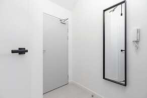 Studio Krakow Starowislna by Renters