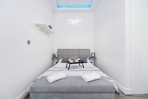 Studio Krakow Starowislna by Renters