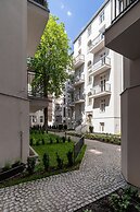 Studio Krakow Starowislna by Renters