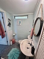 Neptune's Grotto Waterfront Retreat