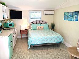 Neptune's Grotto Waterfront Retreat