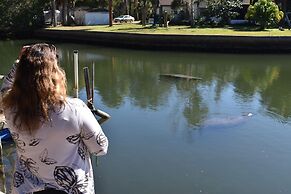 Neptune's Grotto Waterfront Retreat