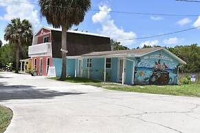 Neptune's Grotto Waterfront Retreat