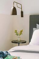 Sonder by Marriott Bonvoy The Opal Apartments River North