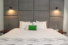 Hotel Grand One Plaza