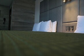 Hotel Grand One Plaza