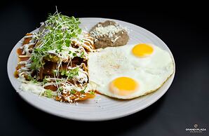 Hotel Grand One Plaza