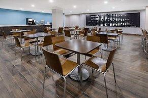 Days Inn by Wyndham Bronx NYC