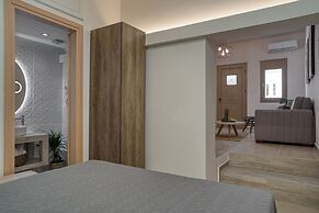 Andy & Hari's Elegant Town Studios