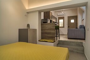 Andy & Hari's Elegant Town Studios