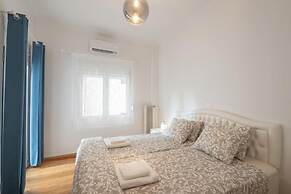 GTD8210 - Acropolis Cozy Apt.