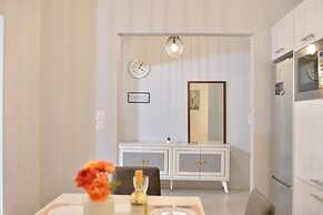 GTD8210 - Acropolis Cozy Apt.