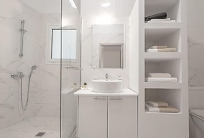 GTD8210 - Acropolis Cozy Apt.