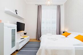 Apartments Krakow Topolowa by Renters