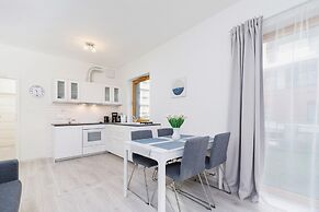 Stylish Apartment Rakowicka by Renters