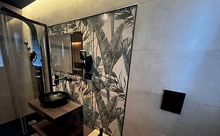 LAMBERTI BOUTIQUE HOTEL