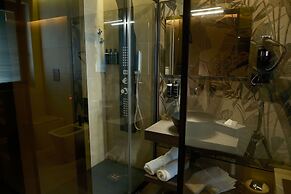LAMBERTI BOUTIQUE HOTEL