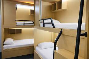 A Hotel Desker