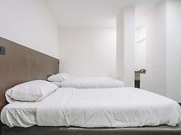 A Hotel Desker