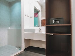 A Hotel Desker