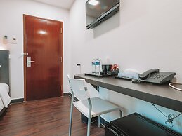 A Hotel Desker