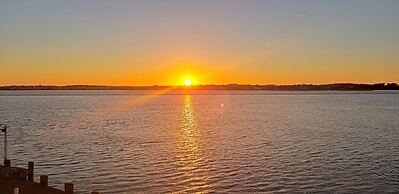 Harbour Island 106l 2 Bedroom Condo by RedAwning