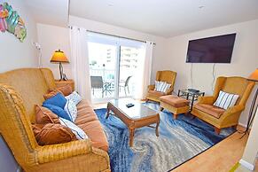 Seal Beach 13n 3 Bedroom Townhouse by RedAwning