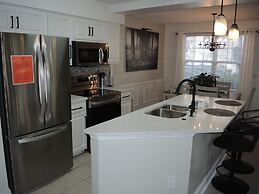 1401 2 Bedroom Villa by Redawning