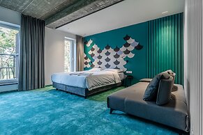 ESE  Hotel
