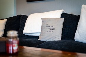 Enjoy Tahoe Lakeview Bliss Pet Friendly!