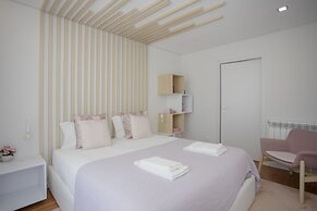 Liiiving -Luxury River View Apartment IV