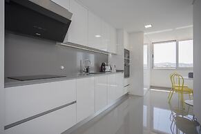 Liiiving -Luxury River View Apartment IV