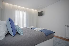 Liiiving -Luxury River View Apartment IV