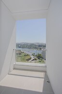 Liiiving -Luxury River View Apartment IV