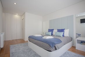 Liiiving -Luxury River View Apartment IV