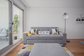 Liiiving -Luxury River View Apartment IV