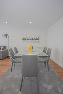 Liiiving -Luxury River View Apartment IV