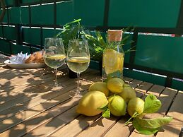 Fetta di Limone Apartment with AC