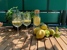 Fetta di Limone Apartment with AC