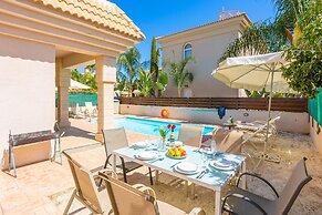 Villa Miracle in Paralimni