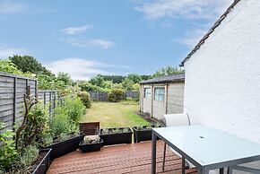 Cheerfull 3-bedroom Home With Parking Garden