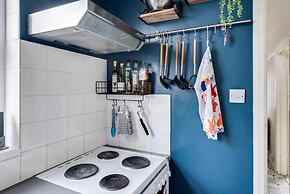 Cheerfull 3-bedroom Home With Parking Garden