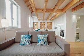 Downtown Clerigos Duplex With River View