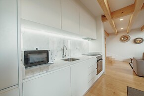 Downtown Clerigos Duplex With River View