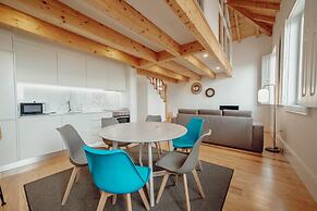 Downtown Clerigos Duplex With River View