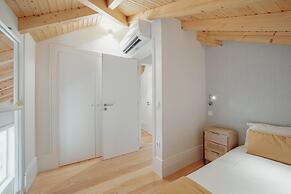 Downtown Clerigos Duplex With River View